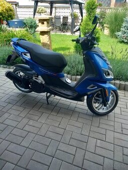 Skútr 125 ccm Peugeot Speedfight 4, naj. 3500km