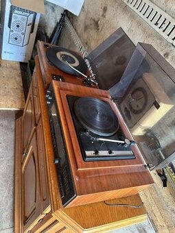 Gramofon tesla