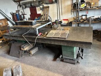 prodám litinovou příměrnou desku (rysplotnu) 300/124cm