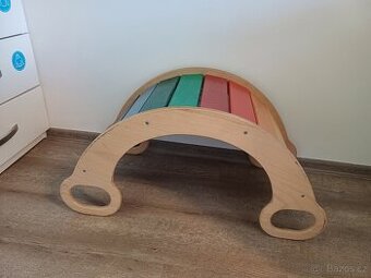 Duhová houpačka Montessori