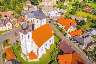 Dum za cenu bytu v Sušici 3+1 s předzahr. a gar. Velhartice