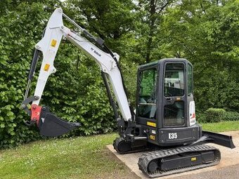 Bobcat E35 - 1