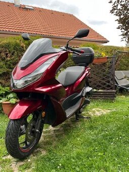Honda PCX 125, 2022, POUZE 2000 km, speciální edice