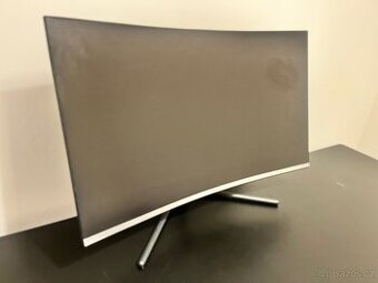 Samsung 32' 4K monitor