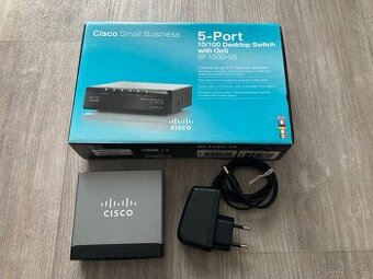 Cisco 5 port switch - 1