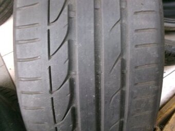 235/40 R19 BRIDGESTONE (5mm) č.15519/b6