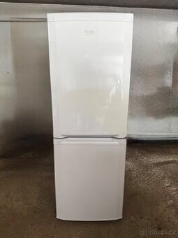 Lednička Beko model CSA24020