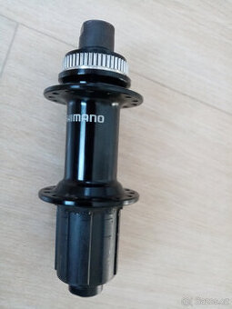 Zadní náboj SHIMANO FH-RS470