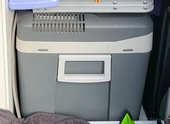 Nabizim autolednici na 50l na 12v a 220v