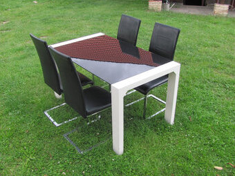 MODERNÍ JÍDELNÍ STŮL S ŽIDLEMI 140x80 - IKEA