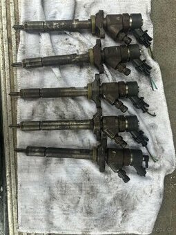 Vstřikovače 0445110259