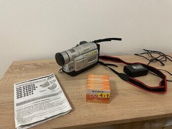 Videokamera JVC + DV kazety Sony
