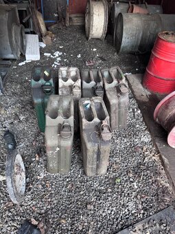 Kanistry, hoblovačka, vrátek, michačka