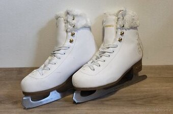 Dívčí brusle s kožíškem