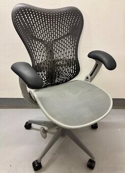 Kancelářská židle Herman Miller Mirra