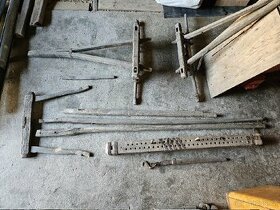 Části historického vozu - starý žebřiňák