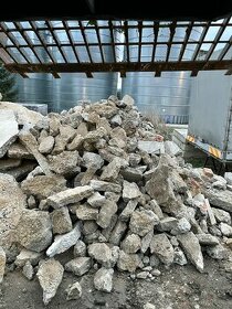 Suť betonová, cihelná , žlutozem a ornice