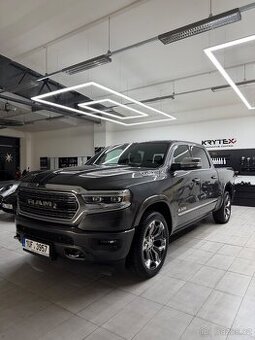 Dodge RAM 1500 limited