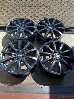 ALU KOLA PLATIN 8Jx18 ET 27 střed. díra 65mm.