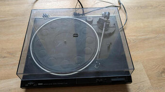 Gramofon Yamaha TT-300