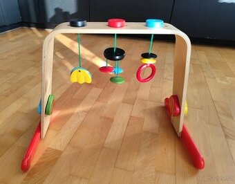 Dřevěná hrazdička pro děti IKEA