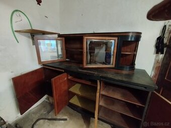 Starožitná skříň na nádobí - 1