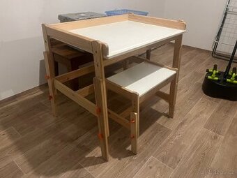 Rostoucí stůl + židle
