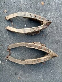 Starožitný chomout