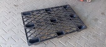 Plastové palety 120x80 cm