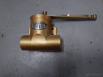 Brano-zavírač dveří