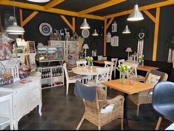 Přenechání zavedené kavárny s terasou k pronájmu v Mostě