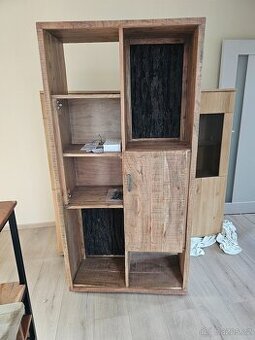 Masivní skříň Wolf Möbel (88x180 cm) - ZA ODVOZ