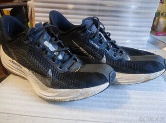 Nike Pegasus Plus č. 45