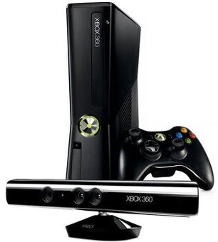 Xbox 360 S 250GB + Kinect + hry | funkční, pro děti