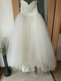 Princeznovské svatební šaty