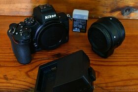 Nikon Z50 + adaptér FTZ a náhradní baterii