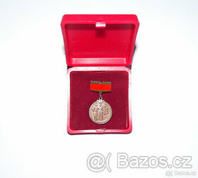 Odznak, medaile, vyznamenání - 1