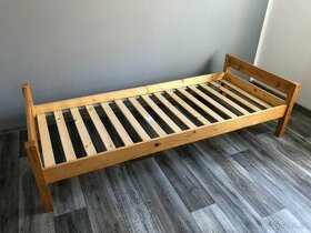 Kvalitní dřevěná dětská postel 80 x 200cm i s matrací