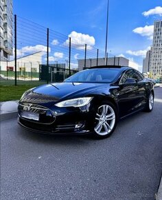 Tesla Model S 85 2012