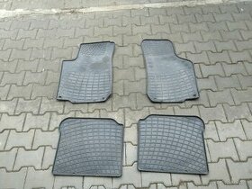 Škoda Octavia 1998 Sada gumových koberců