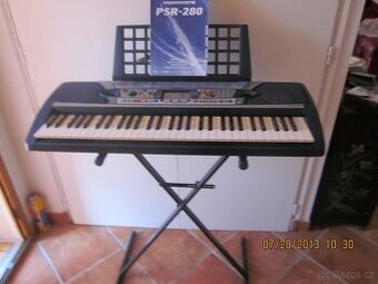 PRODÁM YAMAHA PSR 280