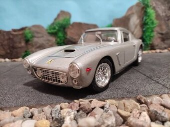 prodám model 1:18 Ferrari 250 GT Berlinetta