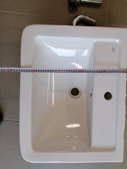 Umyvadlo Ideal Standard 60cm