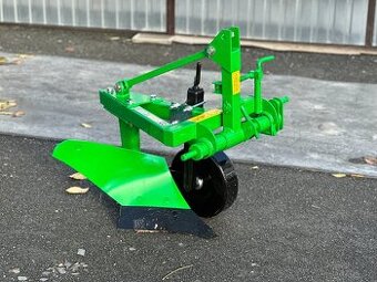 Nastavitelný jednoradličný pluh za malotraktor