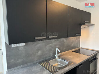Pronájem bytu 3+1, 72 m², Rovná