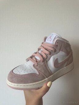 Air Jordan 1 mid Nike 39