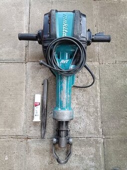 Bourací kladivo Makita HM1812