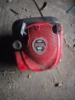 Prodám motor do sekačky