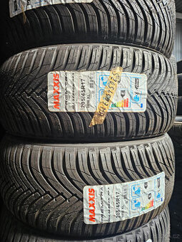 205/45R17 88W XL Maxxis