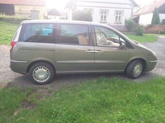 Lancia Phedra 2,2 JTD